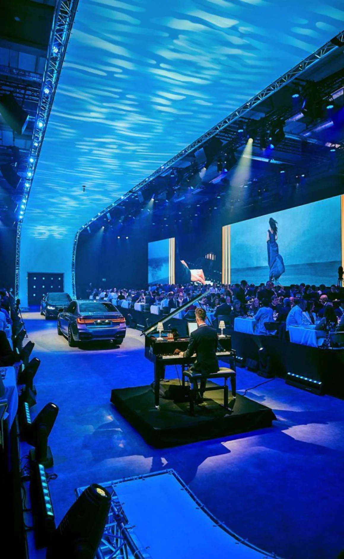 Dynamic Section Image