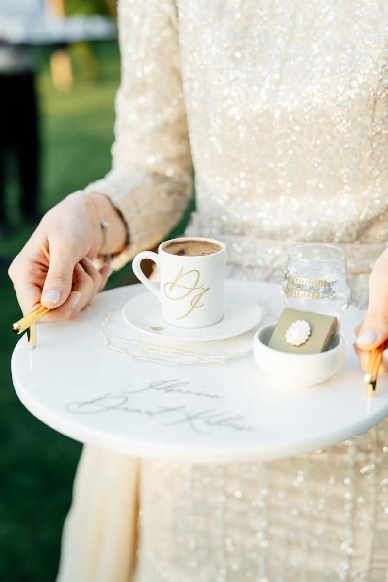 Bride holding bouquet